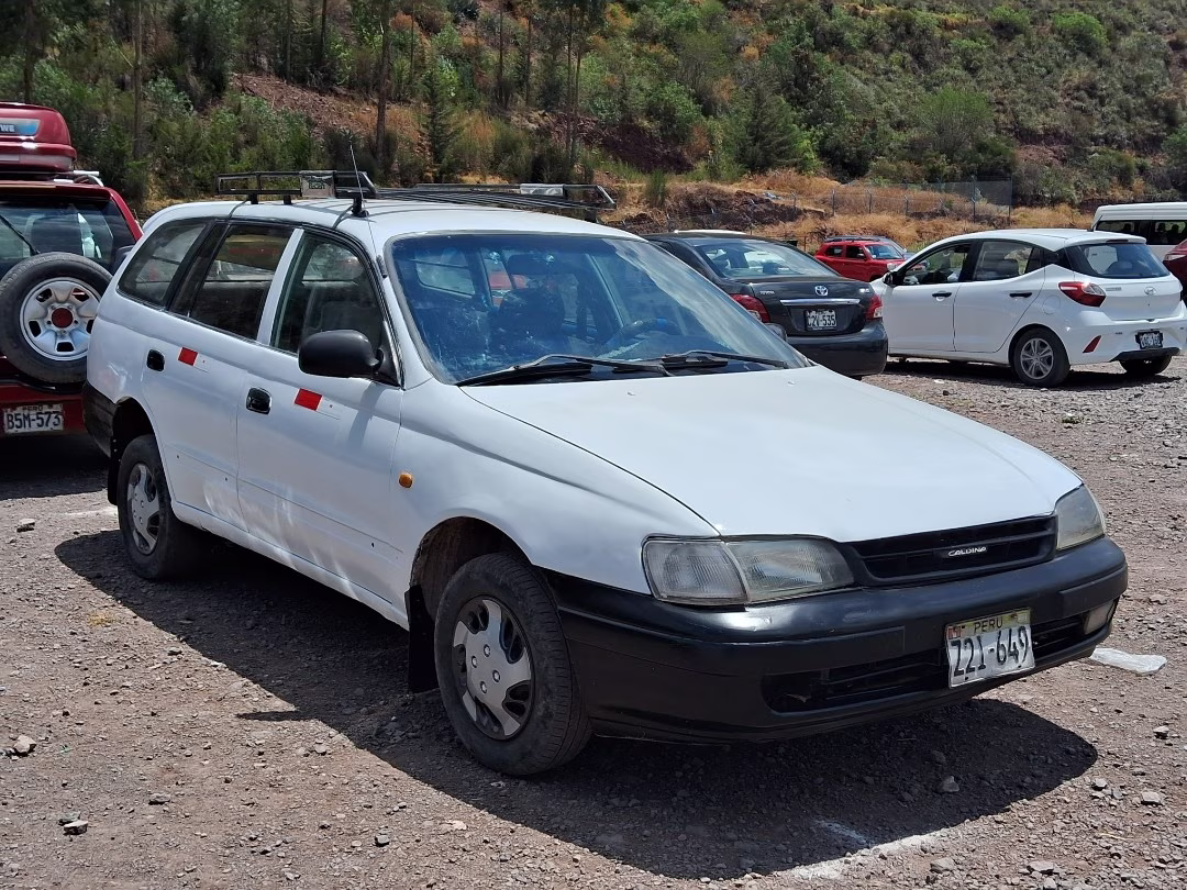 TOYOTA CALDINA MOD 1996 — foto 2